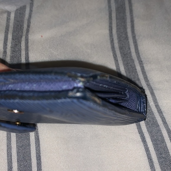 Louis Vuitton Authentic Blue Epi Leather Wallet Code# MI0094 - Picture 8 of 11